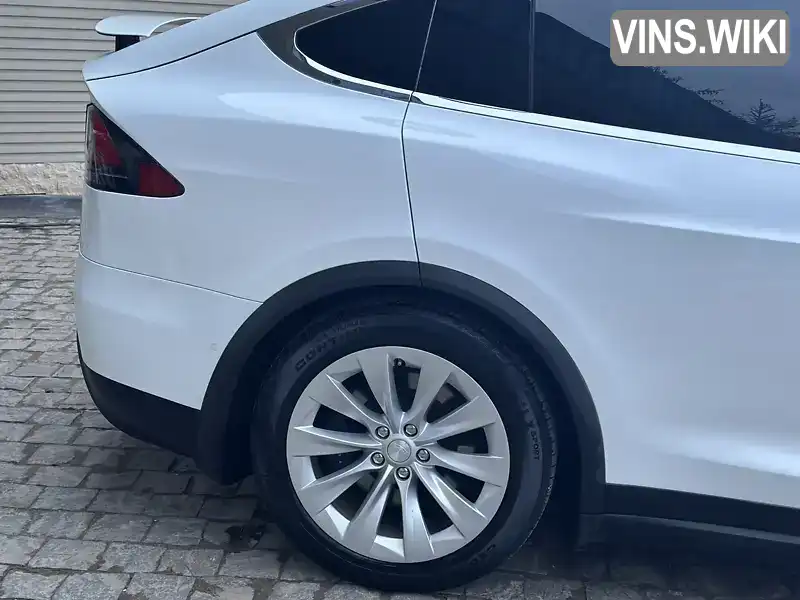 Tesla Model X 2018, фото з оголошення 2 з 21, VIN 5YJXCBE25JF138132