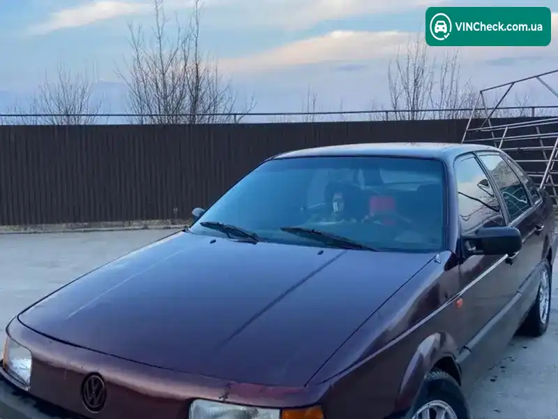 Volkswagen Passat 1988, фото з оголошення 2 з 14, VIN WVWZZZ31ZJE005360