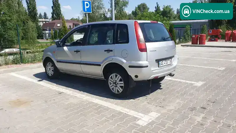 Ford Fusion 2004, фото з оголошення 1 з 8, VIN WF0UXXGAJU4A53919
