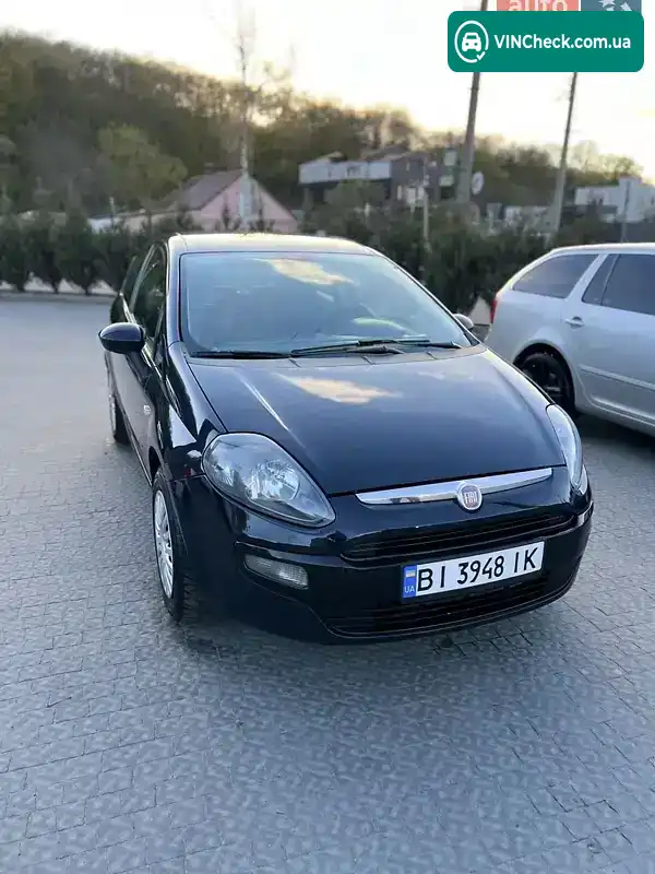 Fiat Punto 2011, фото з оголошення 2 з 9, VIN ZFA19900000804474