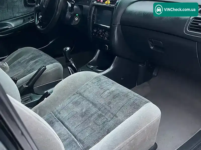 Mazda 626 1998, фото з оголошення 2 з 12, VIN JMZGF14P201112638