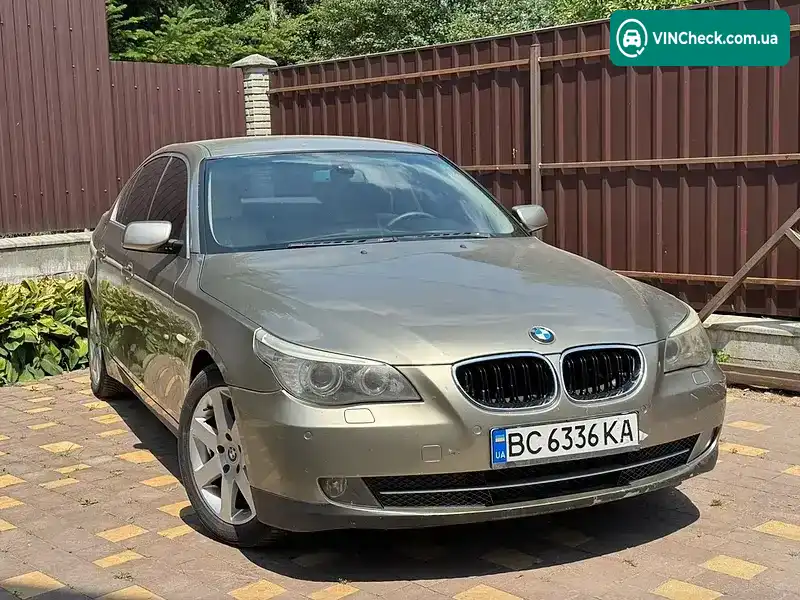 BMW 5 Series 2004, фото з оголошення 1 з 20, VIN WBANA31080B910645