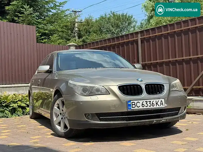 BMW 5 Series 2004, фото з оголошення 2 з 20, VIN WBANA31080B910645