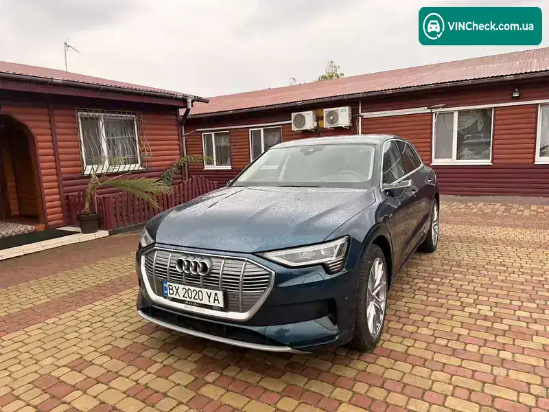 Audi e-tron 2019, фото з оголошення 2 з 21, VIN WAUZZZGE0LB007846