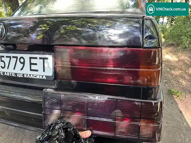 BMW 3 Series 1987, фото з оголошення 2 з 7, VIN WBAAK510109838377