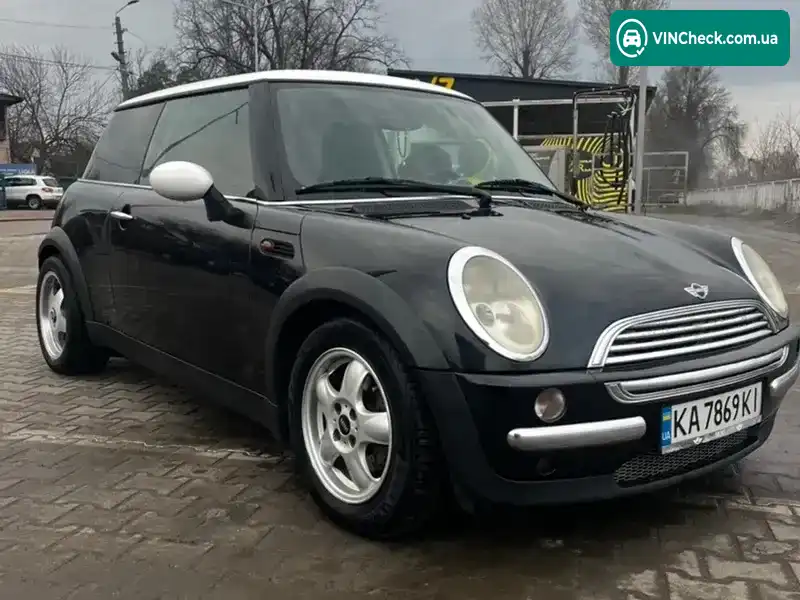 MINI Hatch 2004, фото з оголошення 2 з 17, VIN WMWRC310X0TH32200