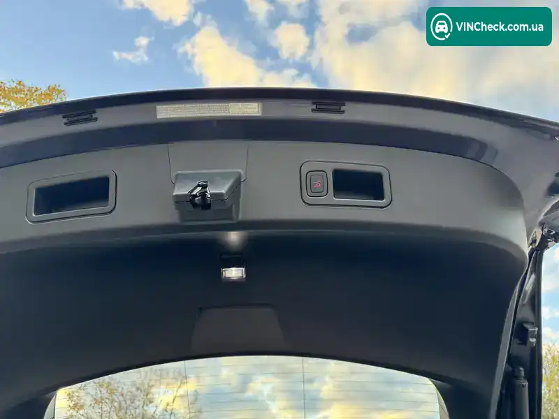 Tesla Model S 2020, фото з оголошення 2 з 20, VIN 5YJSA1E22LF369714