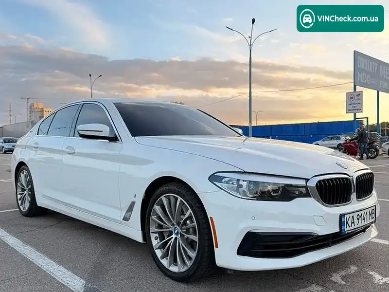 BMW 5 Series 2018, фото з оголошення 1 з 14, VIN WBAJA9C56KB391950