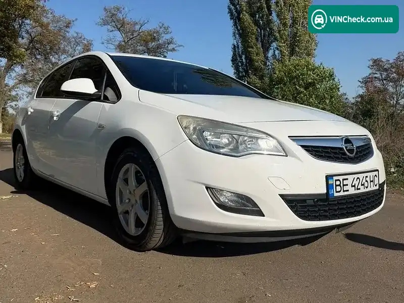 Opel Astra 2011, фото з оголошення 1 з 15, VIN W0LPD6EA5CG027616