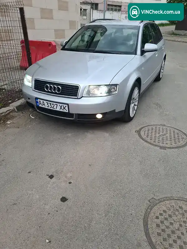 Audi A4 2002, фото з оголошення 2 з 20, VIN WAUZZZ8E52A289000