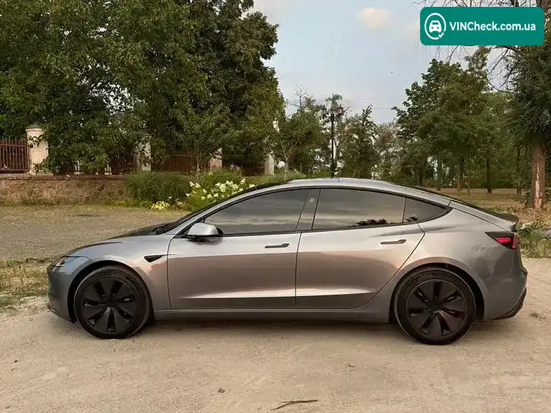 Tesla Model 3 2024, фото з оголошення 2 з 17, VIN 5YJ3E1EA8RF861592