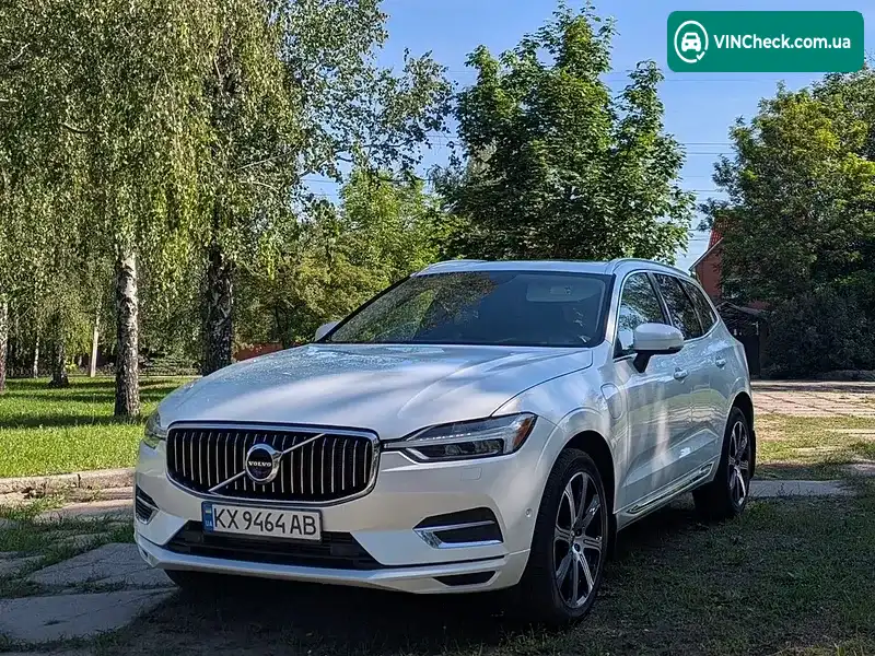 Volvo XC60 2018, фото з оголошення 2 з 20, VIN LYVBR0DL9JB117518
