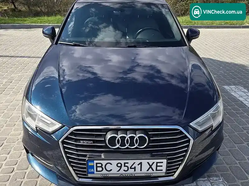 Audi A3 2017, фото з оголошення 2 з 14, VIN WAUUPBFF2JA062674