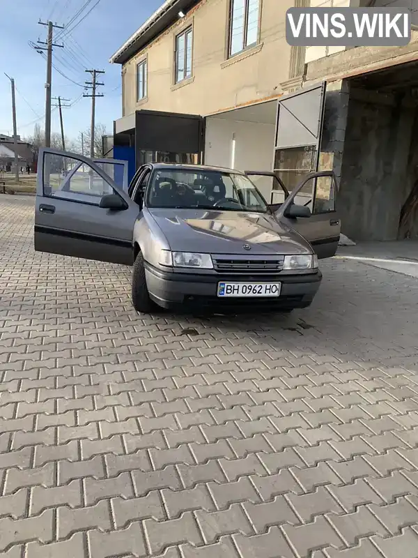 Opel Vectra 1990, фото з оголошення 2 з 17, VIN W0L000089L1239959
