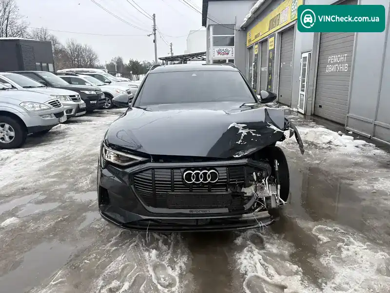 Audi e-tron 2022, фото з оголошення 2 з 20, VIN WAUZZZGE8NB035557