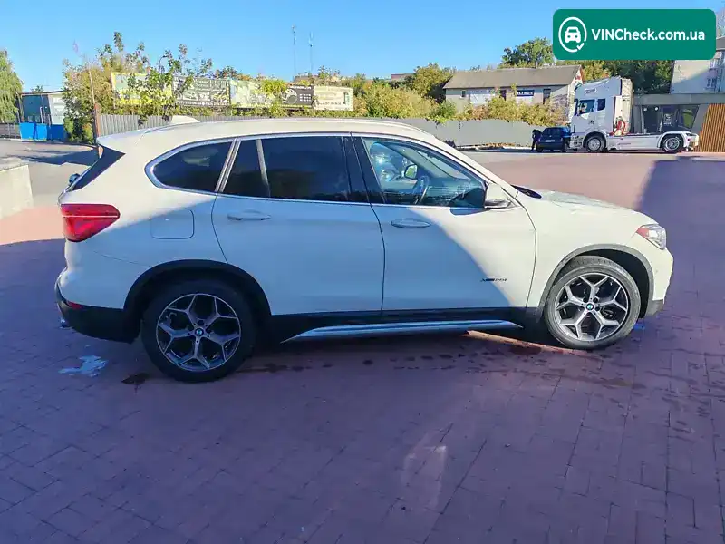 BMW X1 2017, фото з оголошення 2 з 19, VIN WBXHT3C33H5F85551