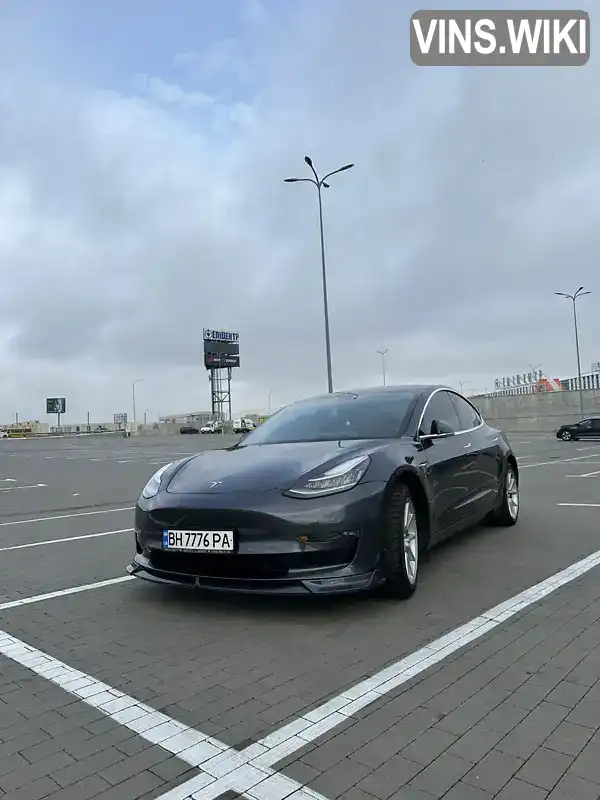 Tesla Model 3 2018, фото з оголошення 1 з 21, VIN 5YJ3E1EA0JF018961