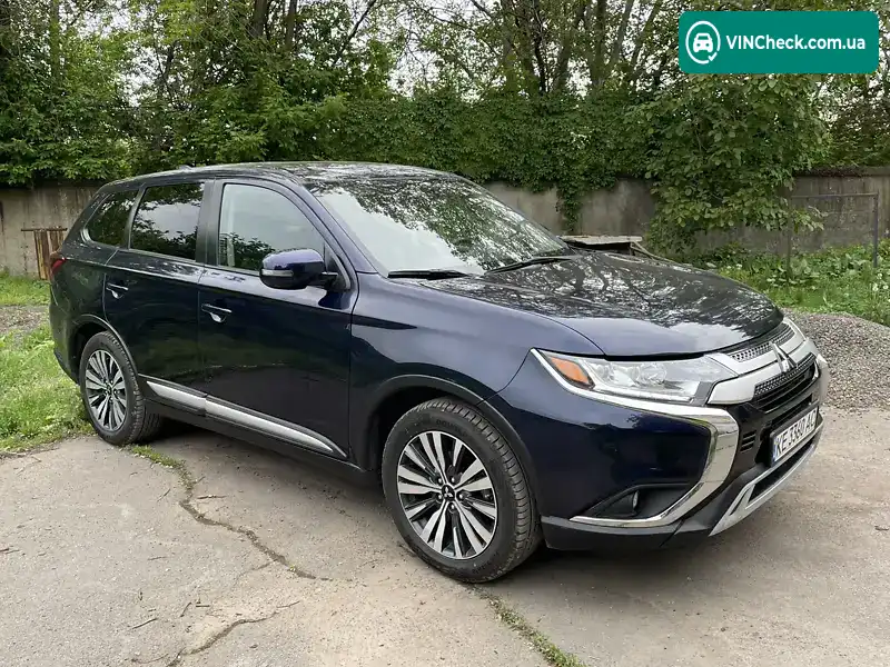 Mitsubishi Outlander 2019, фото з оголошення 2 з 12, VIN JA4AD3A35LZ016014