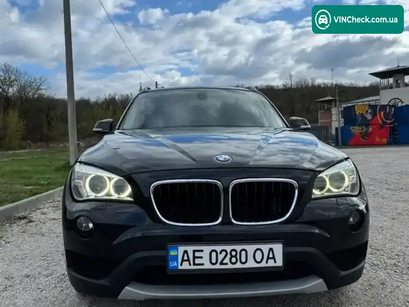 BMW X1 2013, фото з оголошення 2 з 17, VIN WBAVL1C50EVY17244