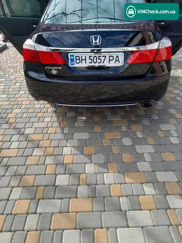 Honda Accord 2015, фото з оголошення 2 з 13, VIN 1HGCR2F75FA095601