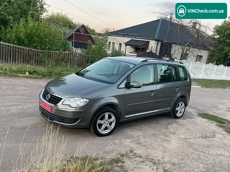 Volkswagen Touran 2010, фото з оголошення 2 з 20, VIN WVGZZZ1TZAW067753