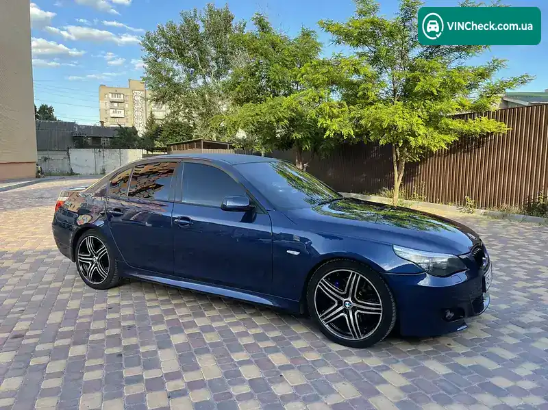 BMW 5 Series 2004, фото з оголошення 1 з 17, VIN WBANA710X0B611214