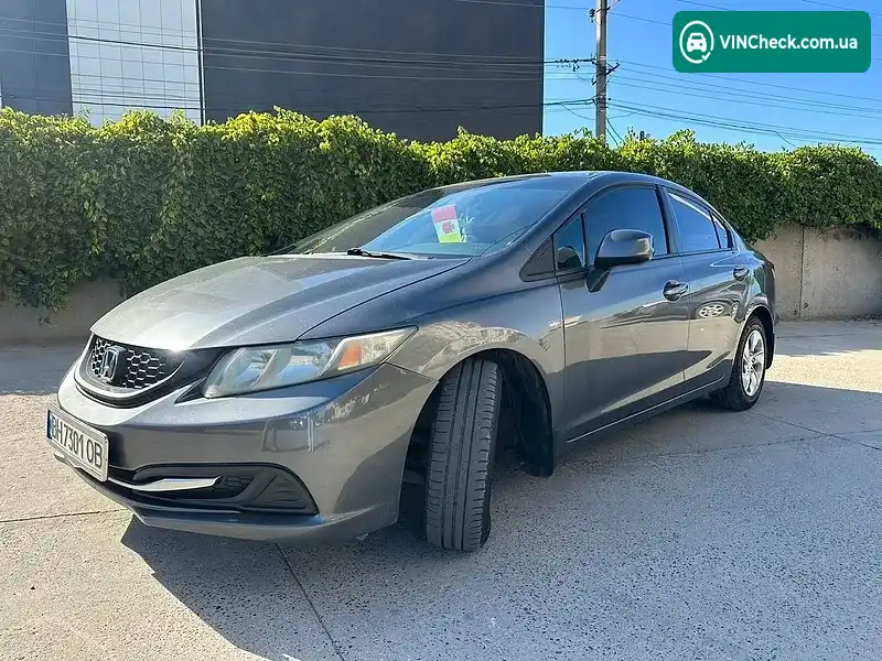 Honda Civic 2013, фото з оголошення 2 з 10, VIN 19XFB2F50DE027795