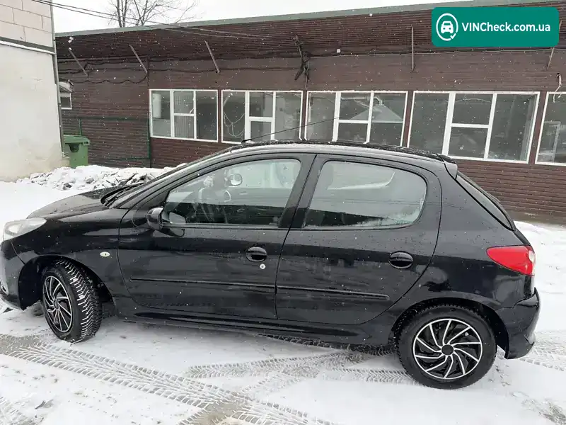 Peugeot 206 2011, фото з оголошення 2 з 12, VIN VF32MKFT0BY068025