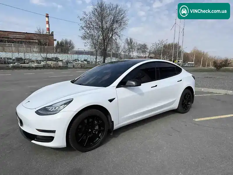Tesla Model 3 2020, фото з оголошення 1 з 21, VIN 5YJ3E1EB4LF662944