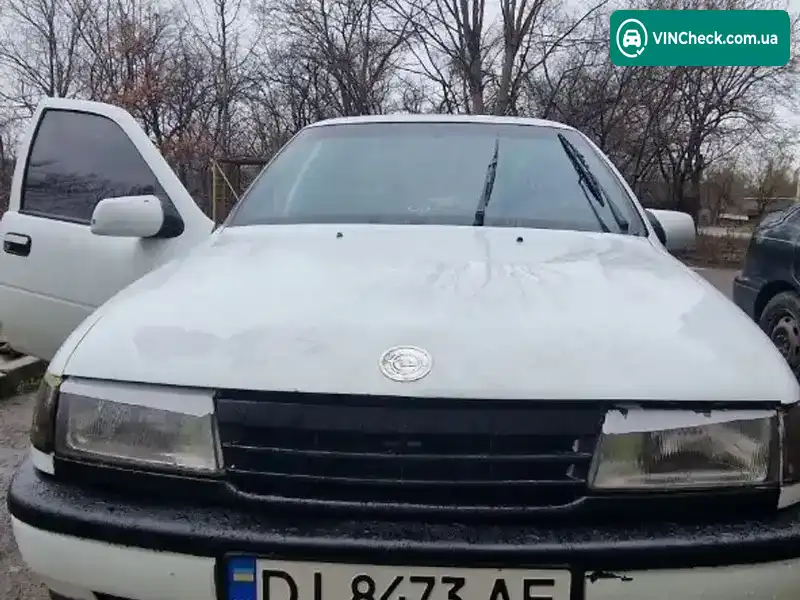 Opel Vectra 1990, фото з оголошення 1 з 11, VIN W0L000087L5092587