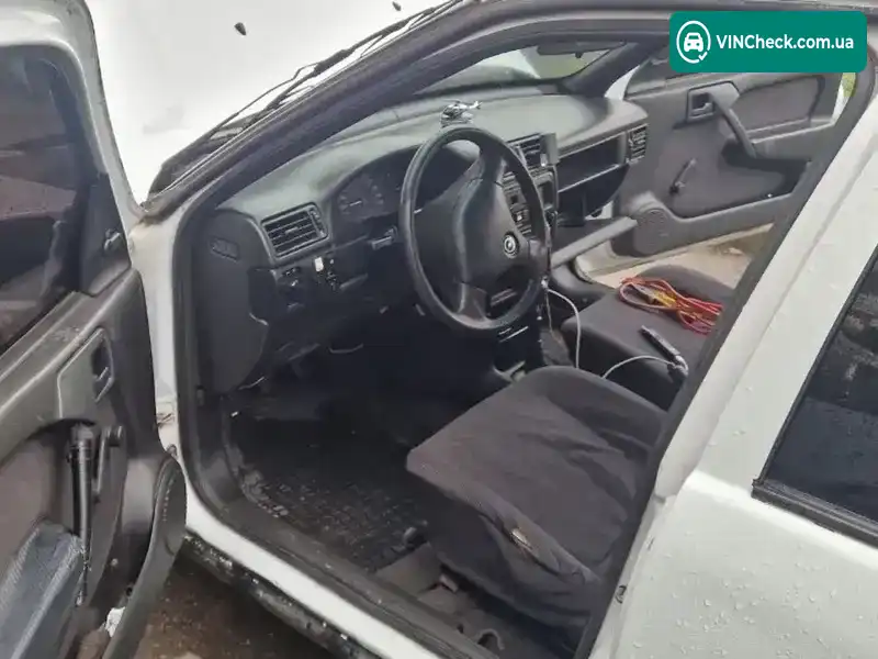 Opel Vectra 1990, фото з оголошення 2 з 11, VIN W0L000087L5092587