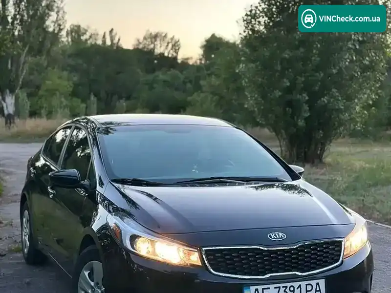 Kia Forte 2018, фото з оголошення 2 з 20, VIN 3KPFL4A74JE272614