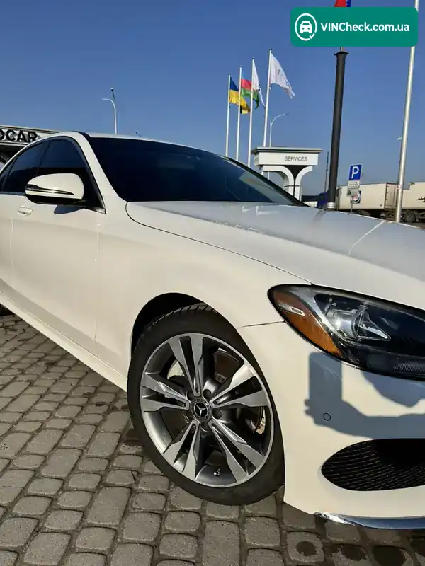 Mercedes-Benz C-Class 2017, фото з оголошення 1 з 20, VIN 55SWF4KB6HU228501