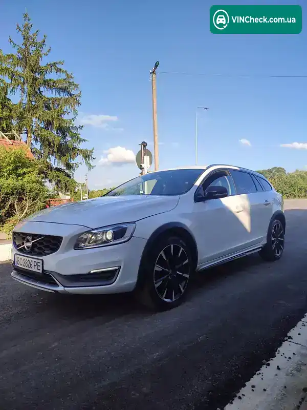 Volvo V60 2016, фото з оголошення 1 з 21, VIN YV1FZA8CDG1018175