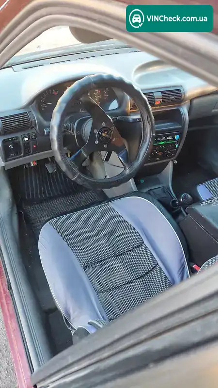 Opel Astra 1993, фото з оголошення 2 з 17, VIN W0L000052P2617780
