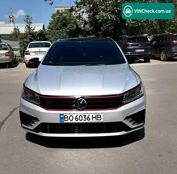 Volkswagen Passat 2018, фото з оголошення 2 з 20, VIN 1VWJM7A39JC032954