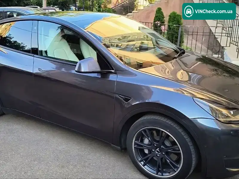Tesla Model Y 2021, фото з оголошення 2 з 10, VIN 5YJYGDEE3MF195786