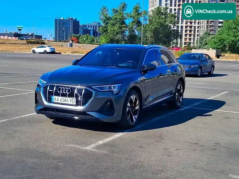 Audi e-tron 2020, фото з оголошення 2 з 20, VIN WAUZZZGE6LB026465