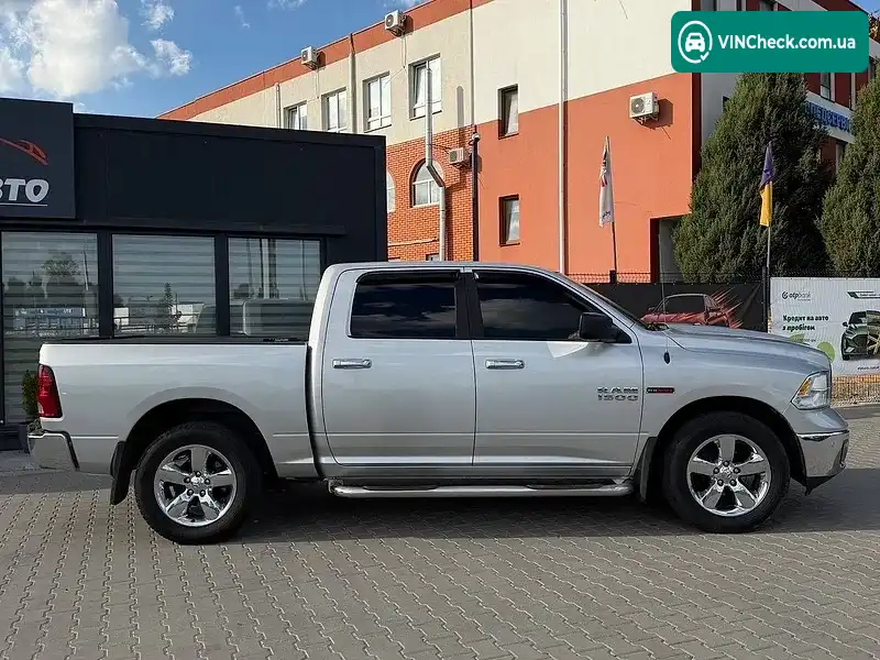 Dodge RAM 1500 2016, фото з оголошення 2 з 18, VIN 1C6RR7LM0GS410128