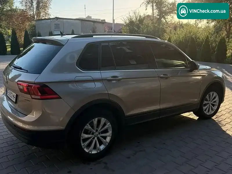 Volkswagen Tiguan 2019, фото з оголошення 2 з 10, VIN WVGZZZ5NZLW336010