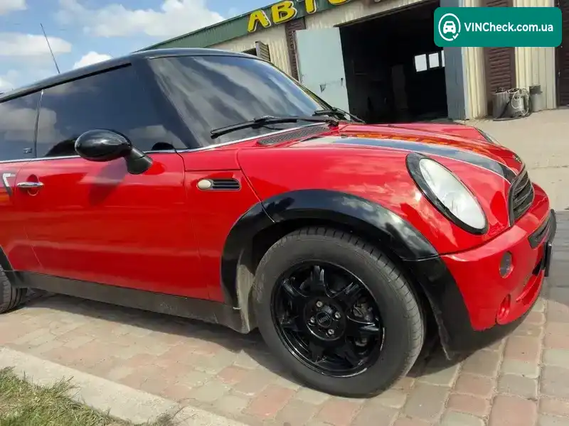MINI Hatch 2006, фото з оголошення 2 з 15, VIN WMWRA31050TE25085