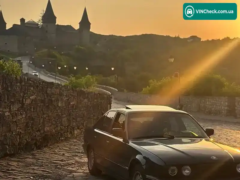 BMW 5 Series 1990, фото з оголошення 1 з 10, VIN WBAHC110003565939