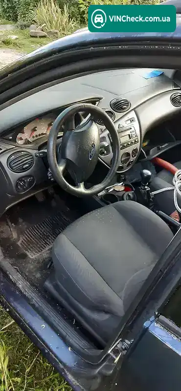 Ford Focus 2004, фото з оголошення 2 з 10, VIN WF04XXWPD45J69125