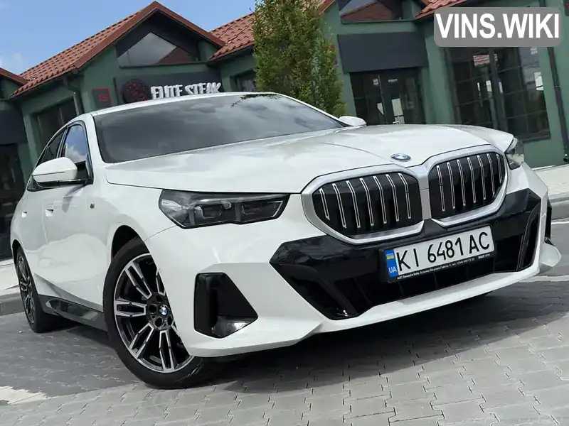 BMW 5 Series 2024, фото з оголошення 1 з 21, VIN WBA11FJ010CT36559