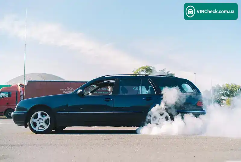 Mercedes-Benz E-Class 2001, фото з оголошення 1 з 20, VIN WDB12312310369336