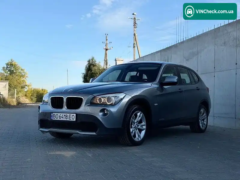 BMW X1 2012, фото з оголошення 2 з 20, VIN WBAVM91090VT66469