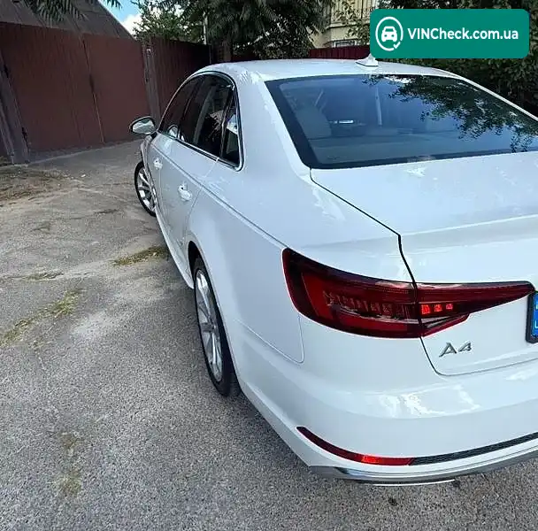 Audi A4 2019, фото з оголошення 2 з 20, VIN WAUDNAF48KN020566