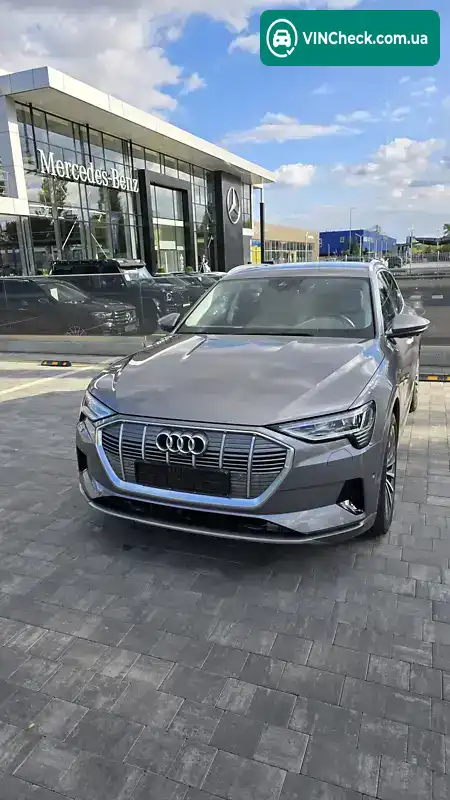 Audi e-tron 2021, фото з оголошення 2 з 20, VIN WAUZZZGE7NB009323