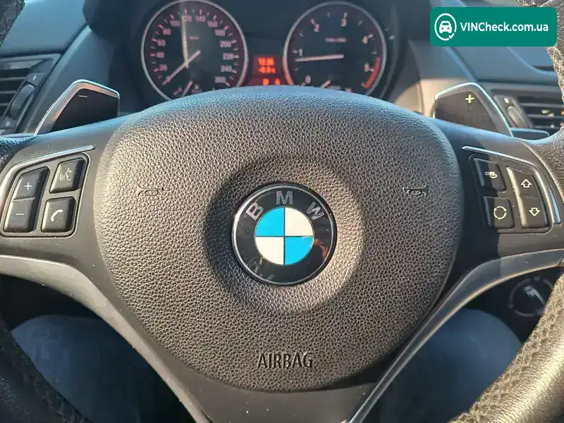 BMW X1 2013, фото з оголошення 2 з 21, VIN WBAVP91000VV34832