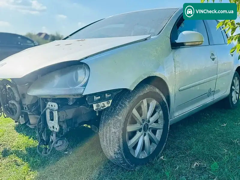 Volkswagen Golf 2004, фото з оголошення 1 з 15, VIN WVWZZZ1KZ5W020205